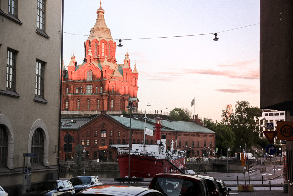 SIX CITIES IN SEVEN DAYS: TALLIN, ST. PETERSBOURG AND HELSINKI