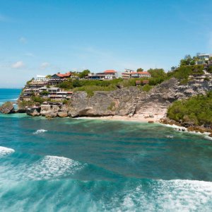 An Uluwatu Bali travel guide: The best things to do, see and eat