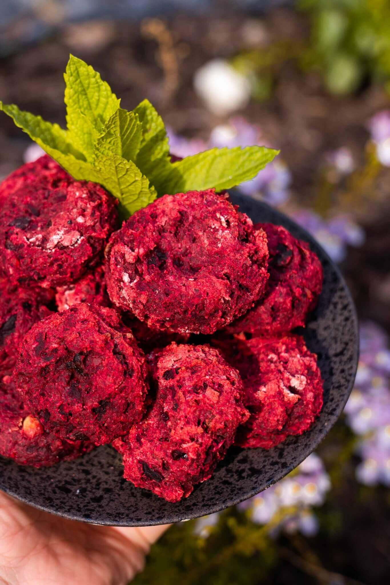Beetroot and chickpea falafel recipe