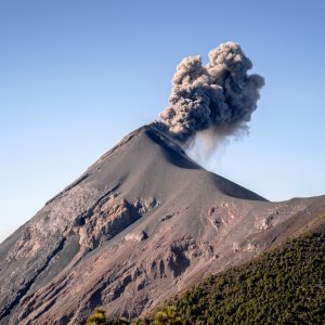 A guide to the Acatenango volcano hike, Guatemala