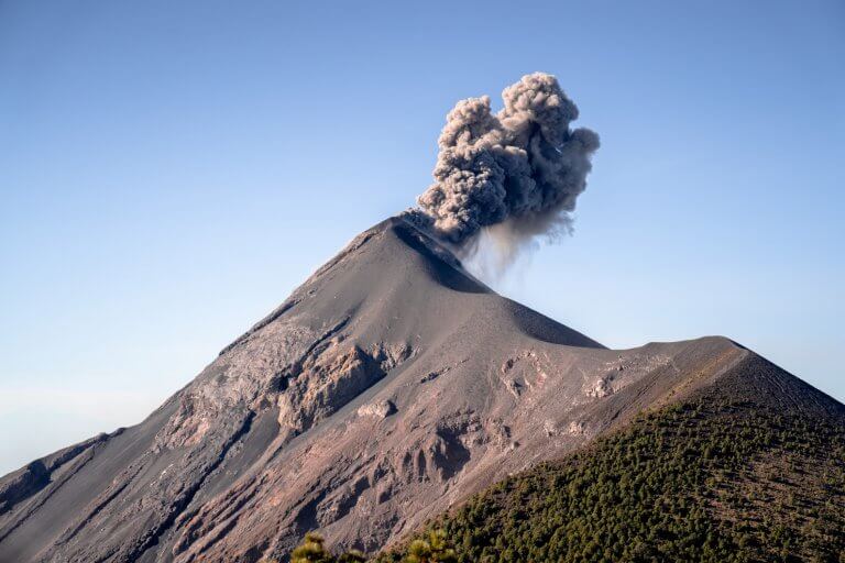 A guide to the Acatenango volcano hike, Guatemala