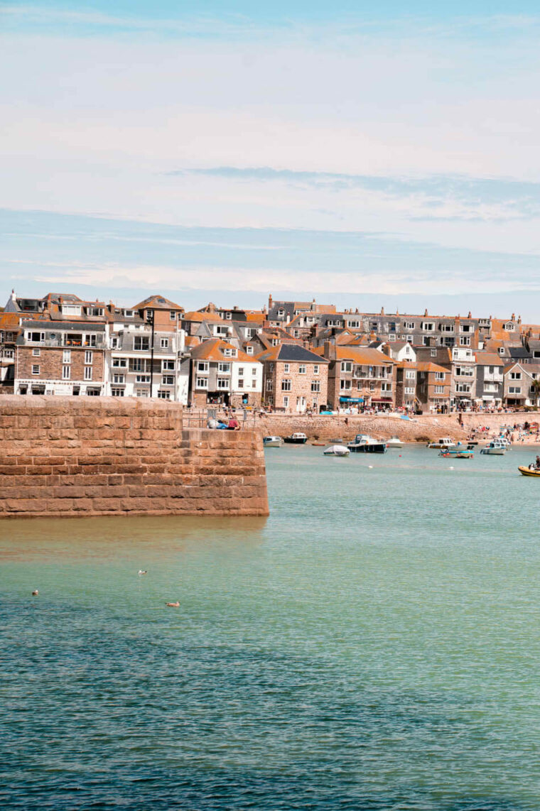 St.Ives: A guide to the most beautiful beaches in Cornwall, England